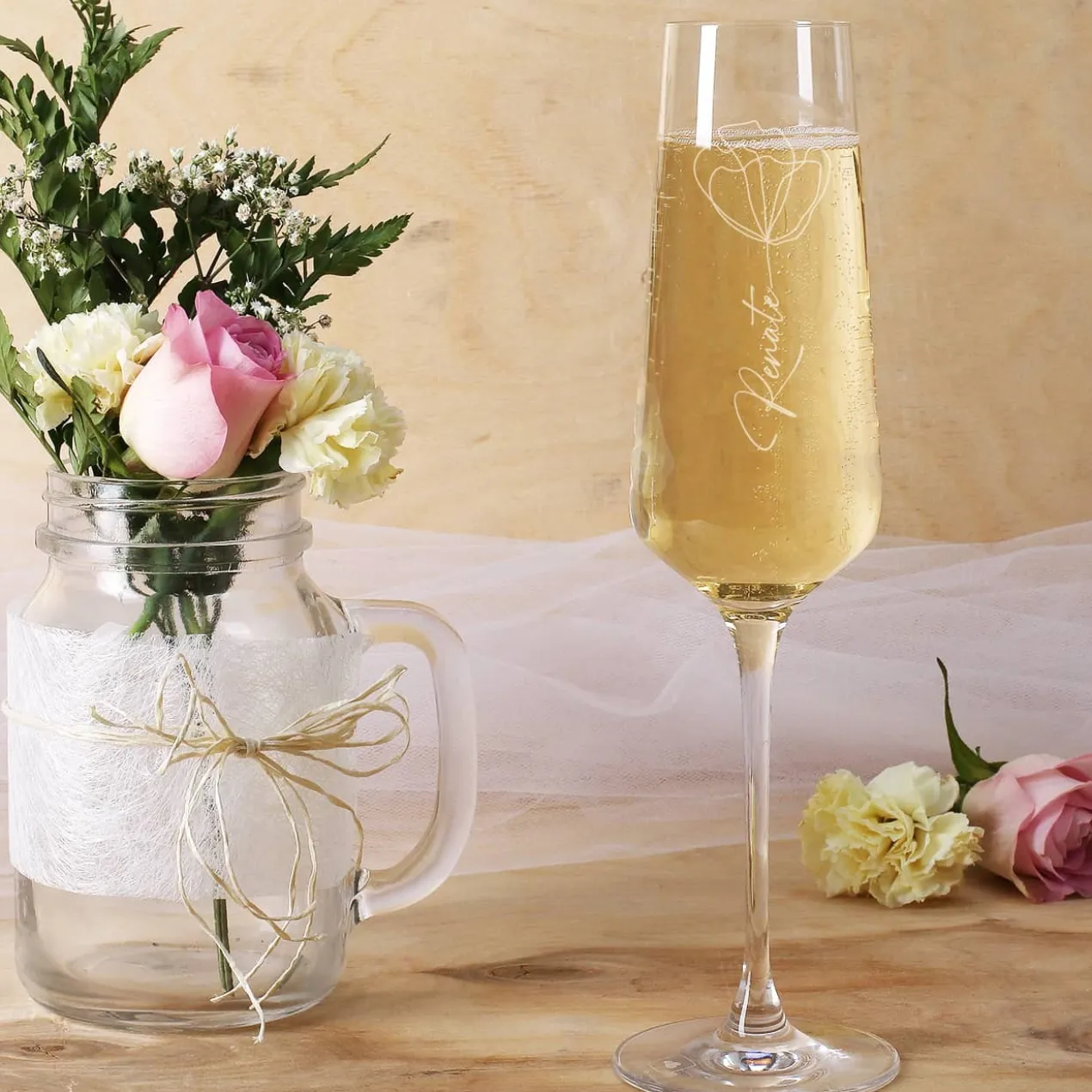 Geschenkset zum Muttertag mit Flasche Sekt, Sektglas und Holzbox