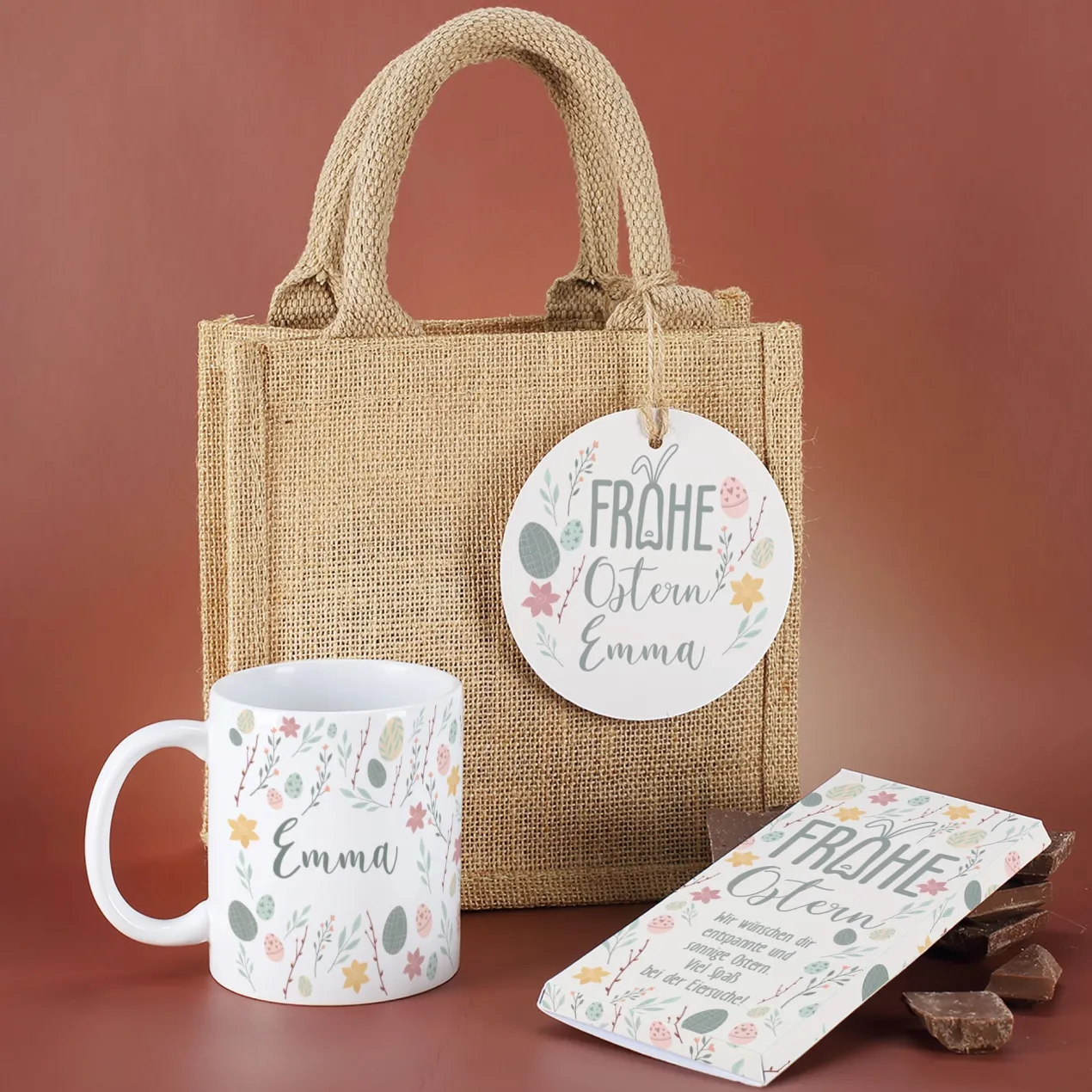 Geschenkset zu Ostern mit personalisierter Tasse, Schokolade & Jute-Geschenktüte im Oster-Design