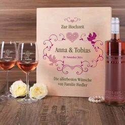 Geschenkset zur Hochzeit - Weingläsern und Flasche in persönlicher Holzbox