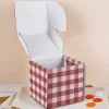 Geschenkverpackung für Tassen zum Muttertag | Geschenk Box mit Karomuster, Spruch & Schmetterling Motiv