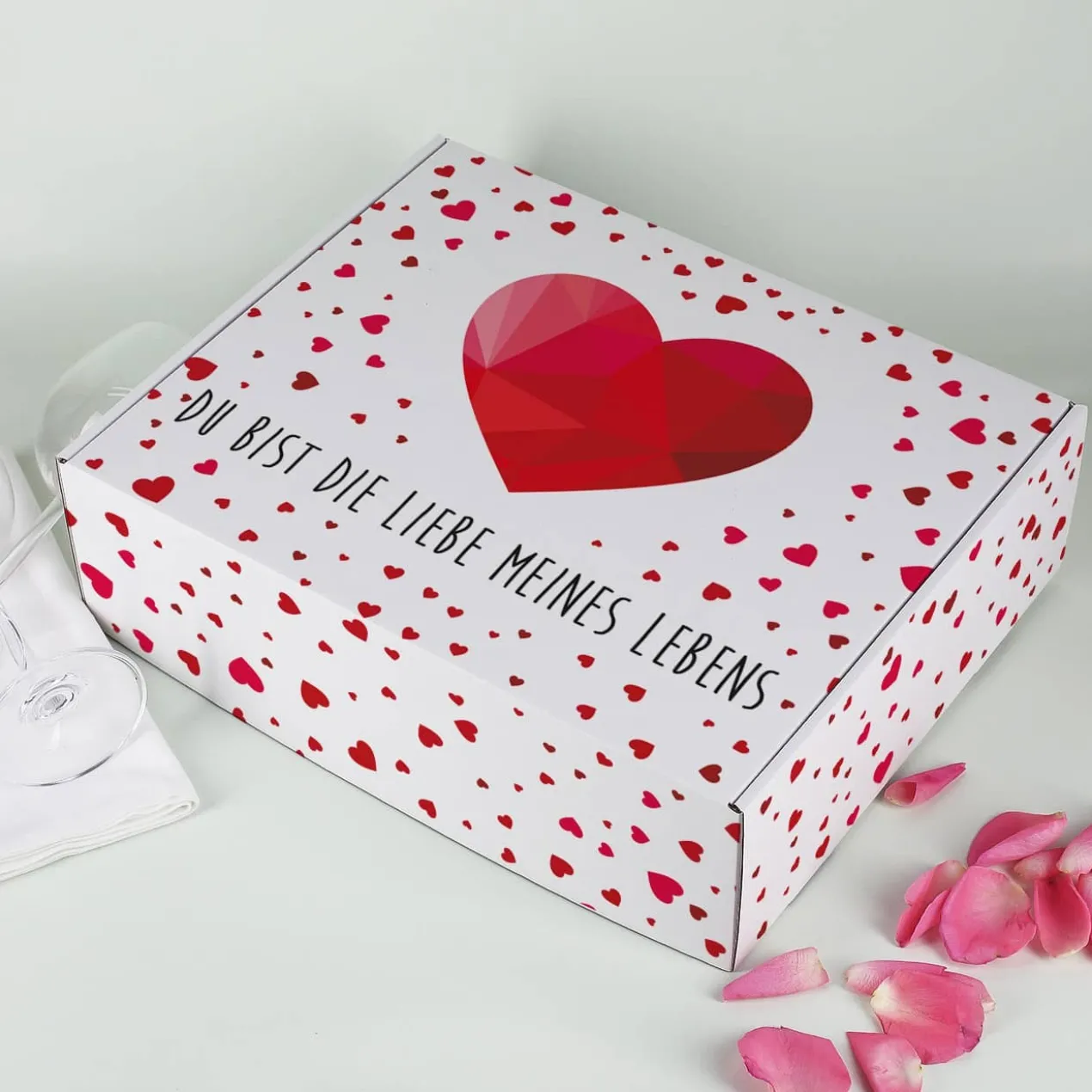 Geschenkverpackung in drei Größen mit Herzen und Wunschtext