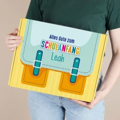 Geschenkverpackung zur Einschulung personalisiert mit Name | Schulranzen Design
