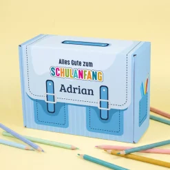 Geschenkverpackung zur Einschulung personalisiert mit Name | Schulranzen Design