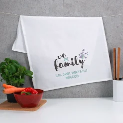Geschirrtuch We Are Family mit Wunschtext