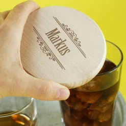 Glasabdeckung aus Holz mit individueller Namensgravur