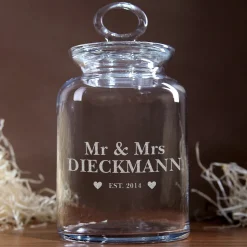 Glasdose für Mr und Mrs mit Wunschnamen und Jahr graviert