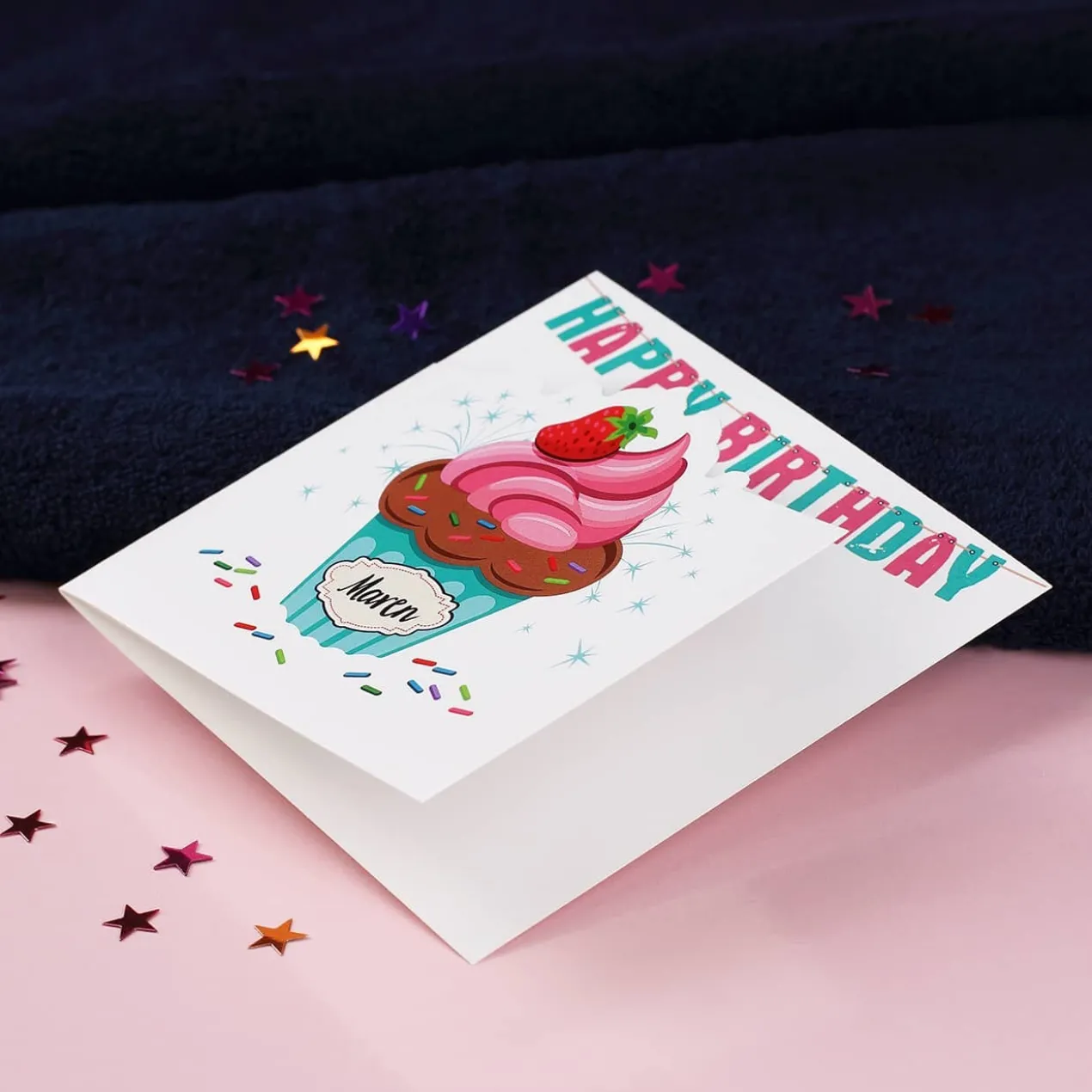 Glückwunschkarte mit Cupcake und Name - Happy Birthday