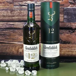 Glenfiddich Geschenkset zum Geburtstag mit Whiskyglas, Schokolade und Box