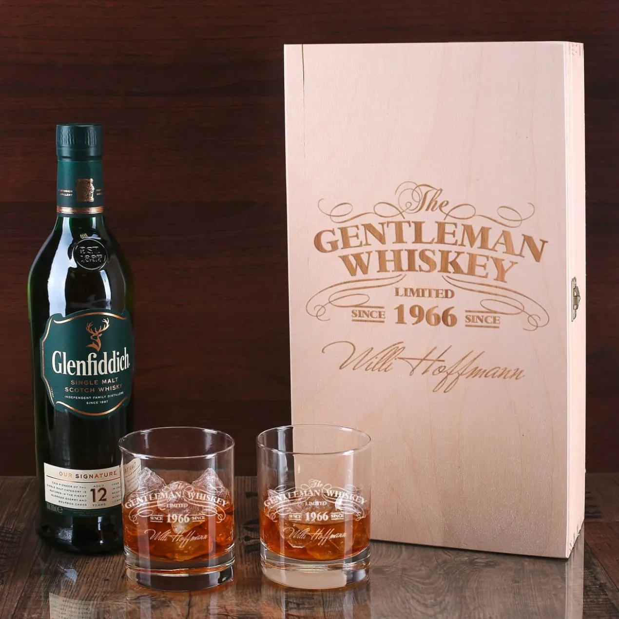 Glenfiddich Single Malt Whisky Geschenkset mit Whiskyglas und Holzkiste