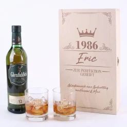 Glenfiddich Whisky Geschenkset personalisiert mit 2 Gläsern & Holzkiste | Geschenk zum Geburtstag