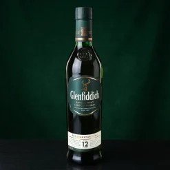 Glenfiddich Whisky Geschenkset personalisiert mit 2 Gläsern & Holzkiste | Geschenk zum Geburtstag