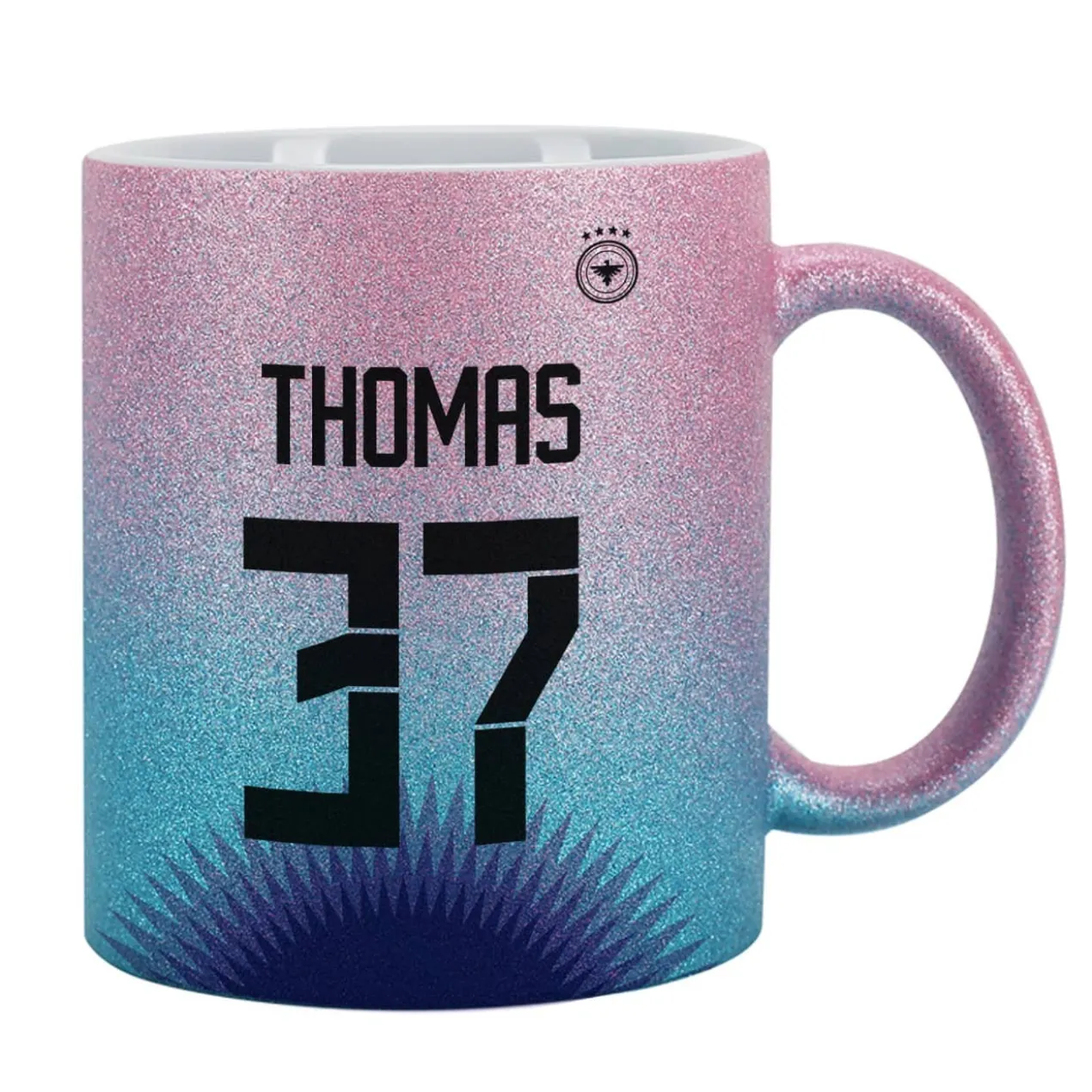 Glitzertasse in Fußballtrikot-Optik mit Name und Alter