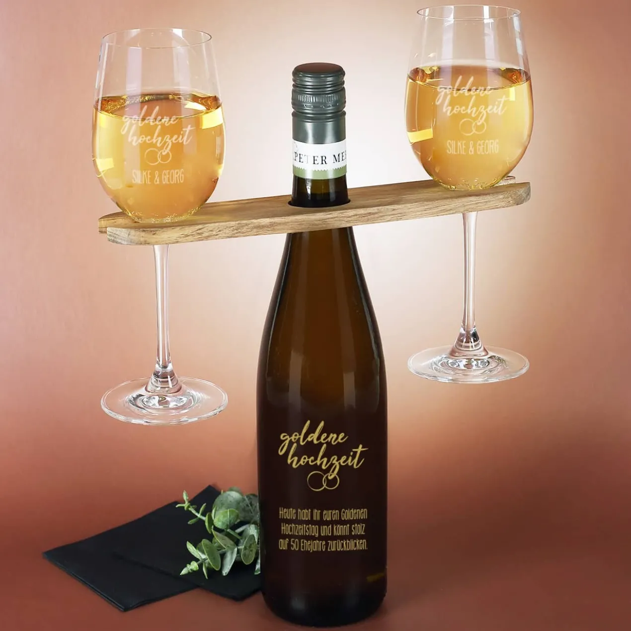 Goldene Hochzeit - Graviertes Geschenkset mit Weinflasche, Weingläsern und Weinbutler
