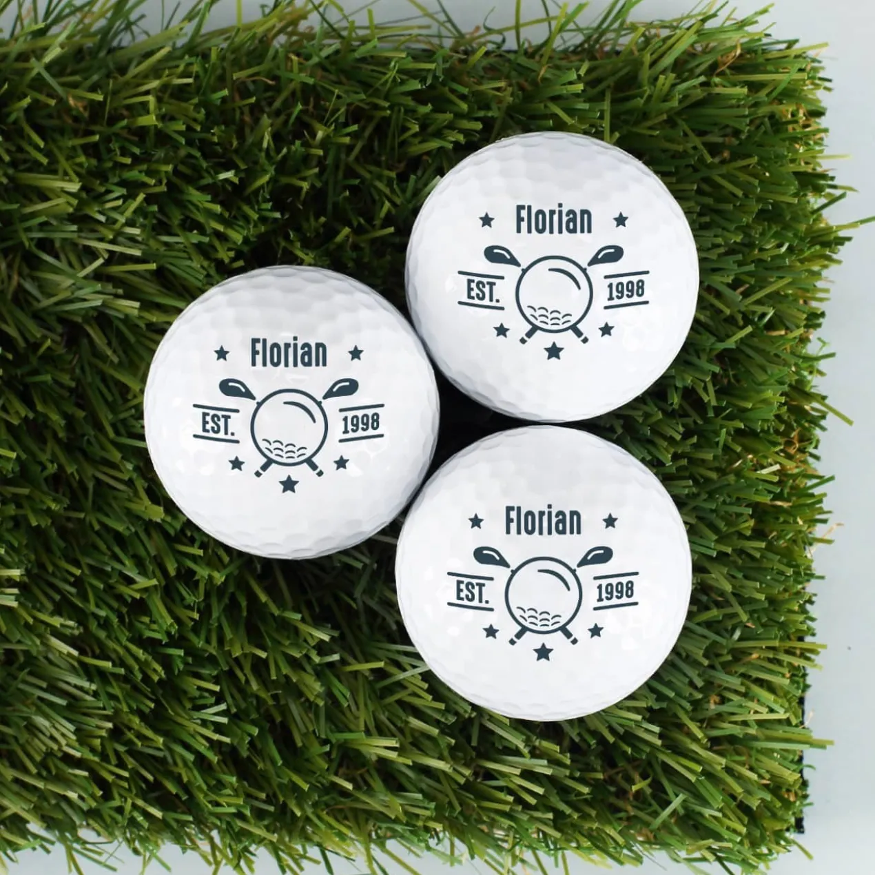3 Golfbälle mit Wunschname und Jahr personalisiert