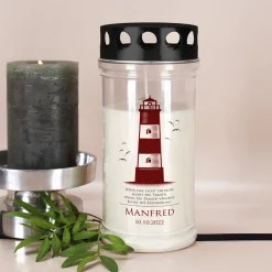Grablicht in zwei Größen mit Leuchtturm, Name und Datum