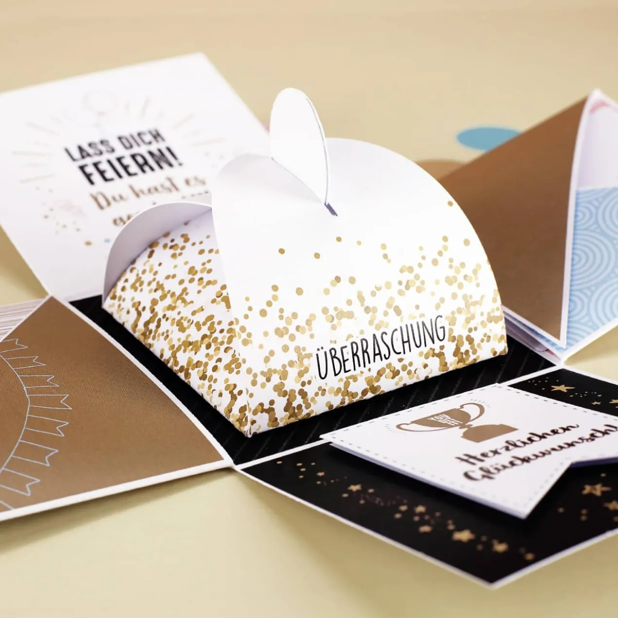 Gratulation, du hast es geschafft! - Überraschungsbox mit Name und Text