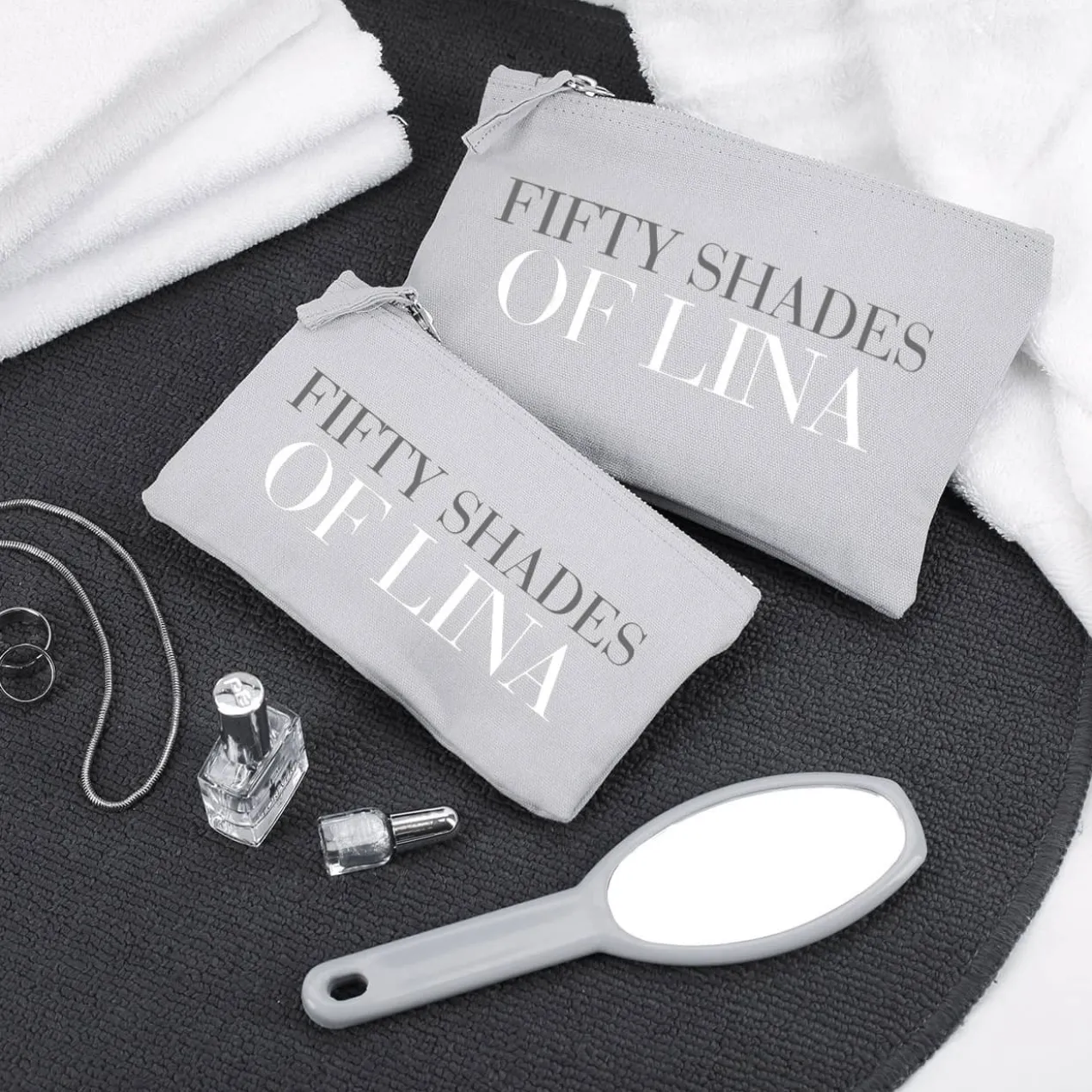Graues Beautycase mit Name für Schminksachen und Accessoires