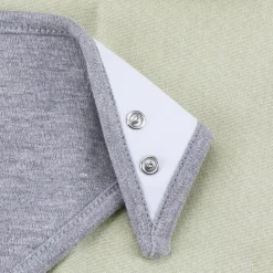 Graues Halstuch mit Teddybär und Name als Geschenk zur Geburt