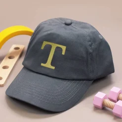 Graues Kinder-Basecap mit Initiale bestickt - 6 Farben zur Auswahl
