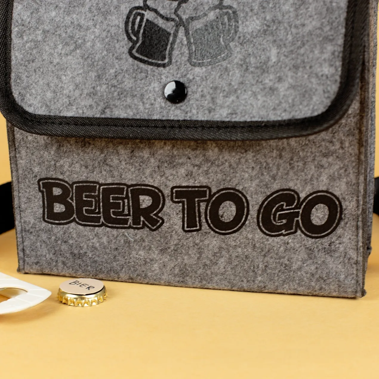 Graue Umhängetasche - Bier to go - für Männer zum Vatertag