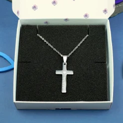 Gravierte Halskette mit Kreuz in Geschenkbox zu Kommunion, Konfirmation, Taufe