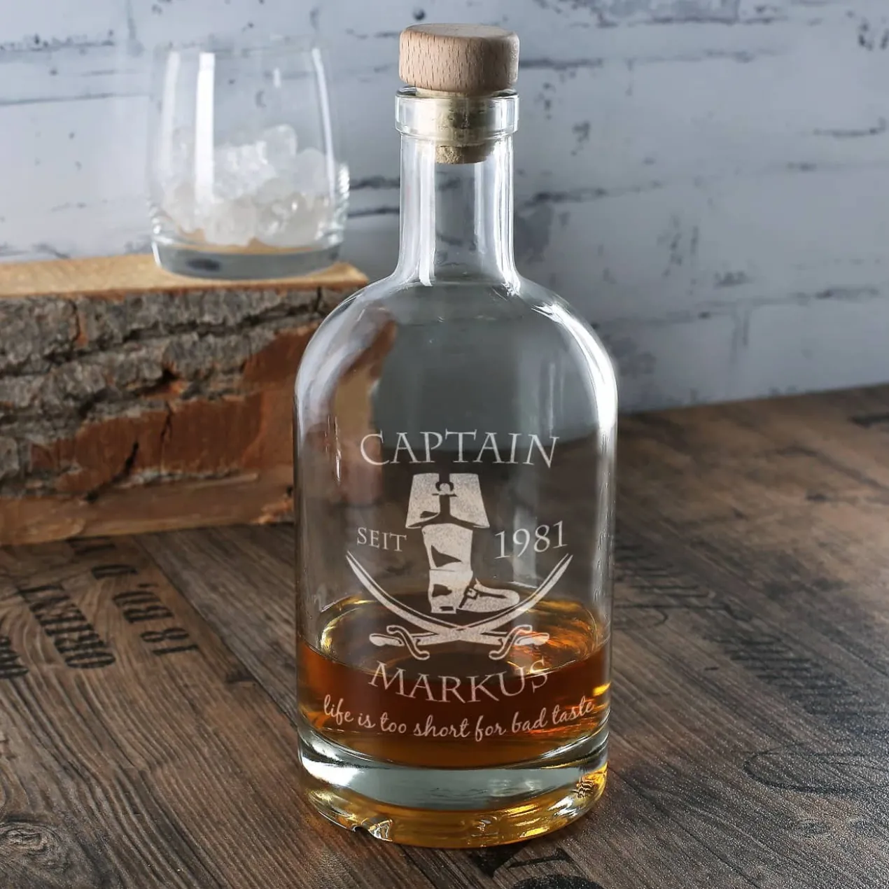 Gravierte Karaffe für Rum mit persönlicher Gravur
