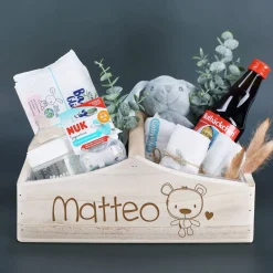 Gravierter Holzkorb mit Teddymotiv und Name