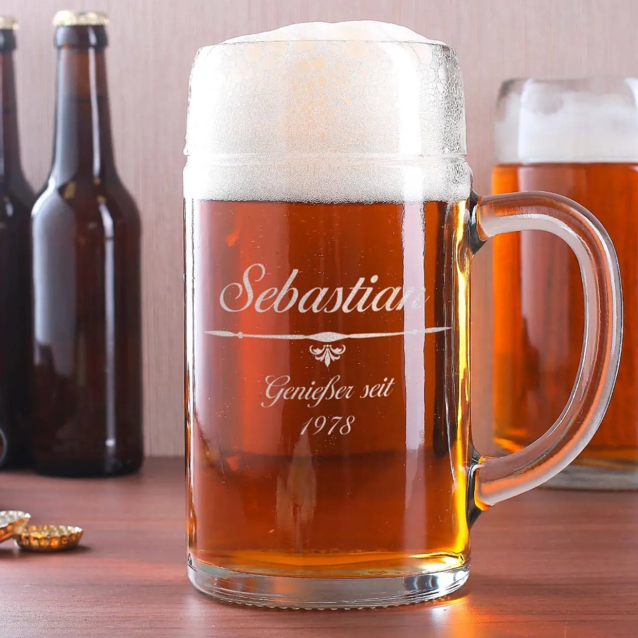 gravierter 1 Liter Maßkrug mit Name und Geburtsjahr