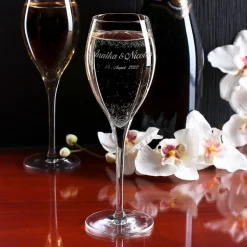 Graviertes Champagnerglas zur Hochzeit
