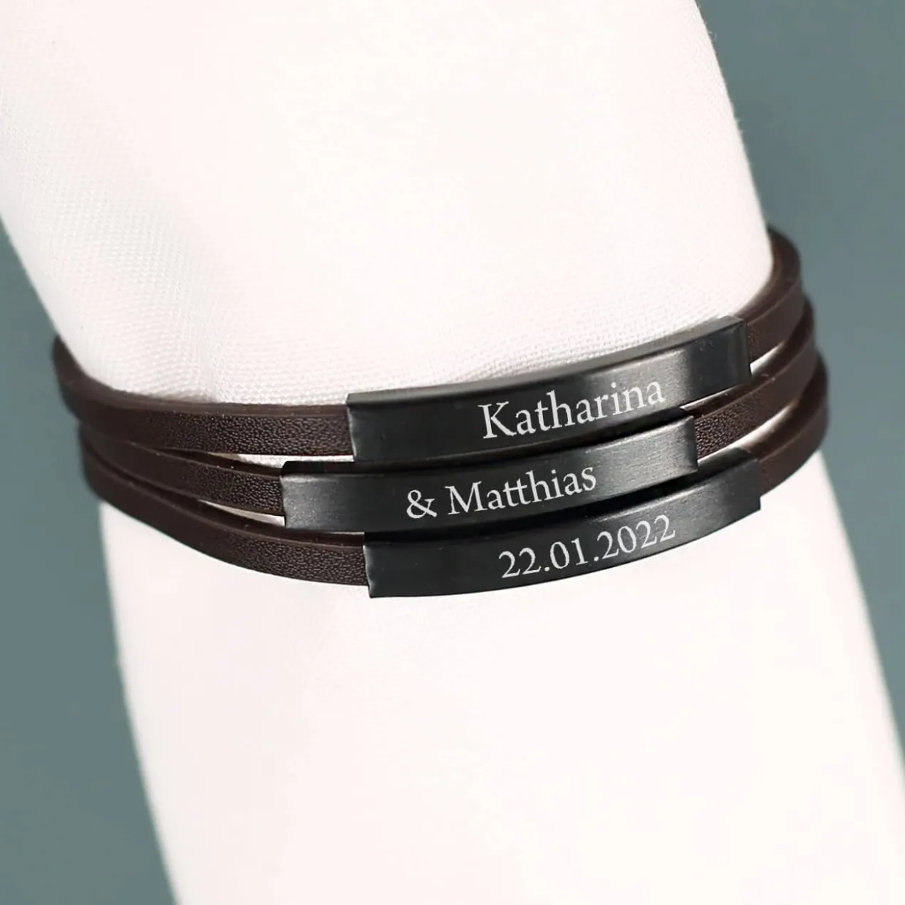 Graviertes Männer Armband mit 3 Wunschtexten
