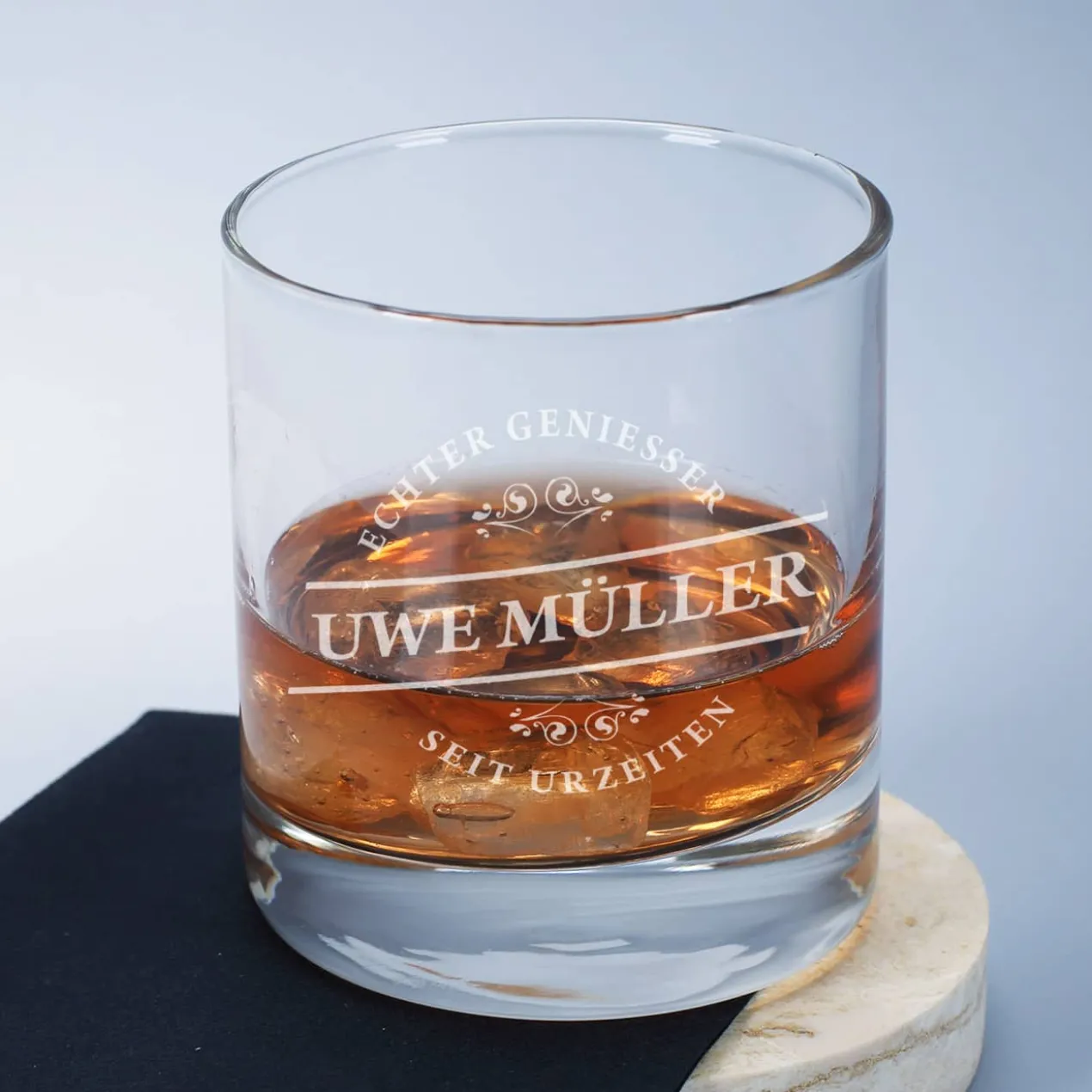 Graviertes Whiskyglas Echter Geniesser mit Wunschnamen