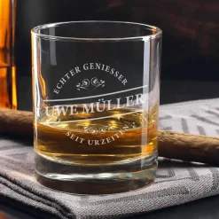 Graviertes Whiskyglas Echter Geniesser mit Wunschnamen