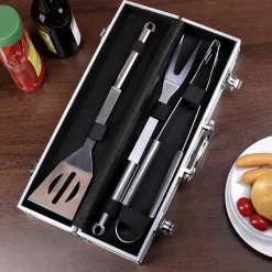 Grillset mit graviertem Koffer in zwei verschiedenen Größen