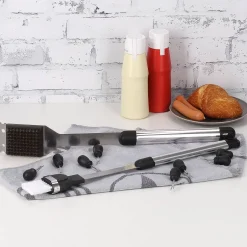 Grillset mit graviertem Koffer in zwei verschiedenen Größen