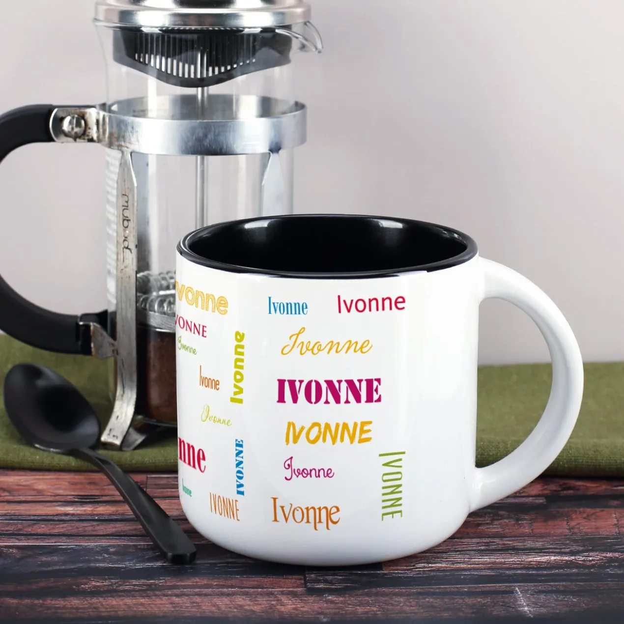 Großer Kaffeepott mit Ihrem Namen in verschiedenen Schriftarten