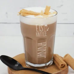 Großes Eiskaffee-Glas mit Namensgravur