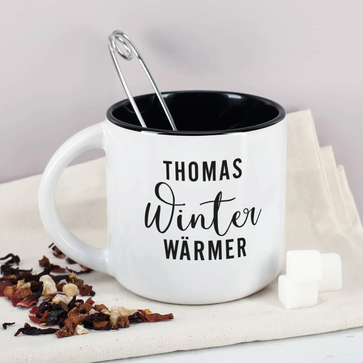 Große Tasse - Winter Wärmer - innen schwarz und mit Ihrem Namen
