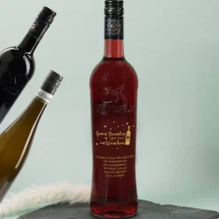 Guten Freunden gibt man ein Weinchen - Gravierte Weinflasche in verschiedenen Sorten mit Wunschtext