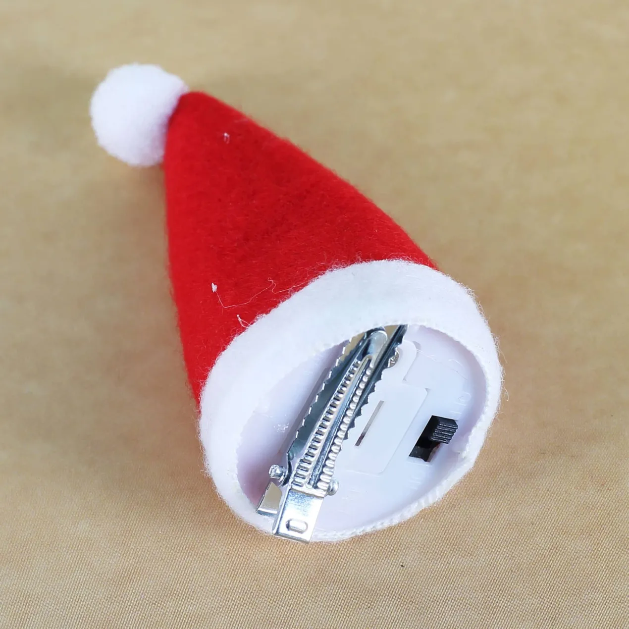 Haarclip Weihnachtsmütze mit LED