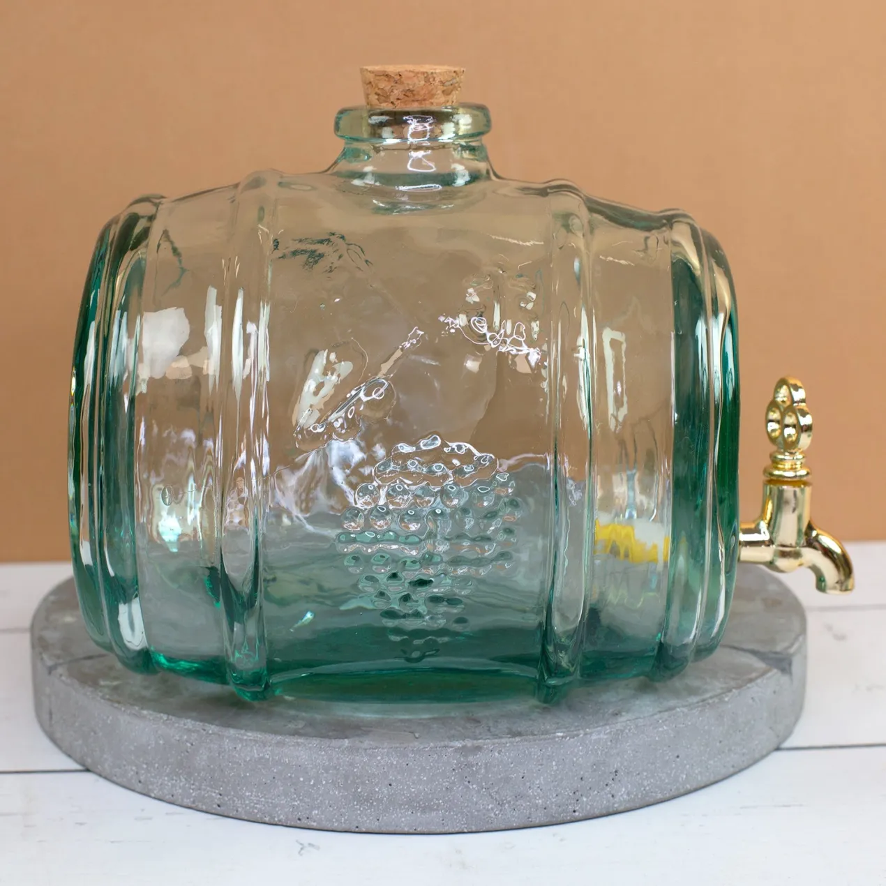 Handgefertigtes Whisky Fass aus recyceltem Glas mit Name & Jahr personalisiert | Geschenk für Männer