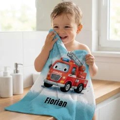 Handtuch mit Feuerwehr Motiv und Name personalisiert für Jungen | Badetuch als Geschenk für Kinder