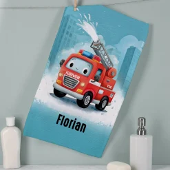 Handtuch mit Feuerwehr Motiv und Name personalisiert für Jungen | Badetuch als Geschenk für Kinder