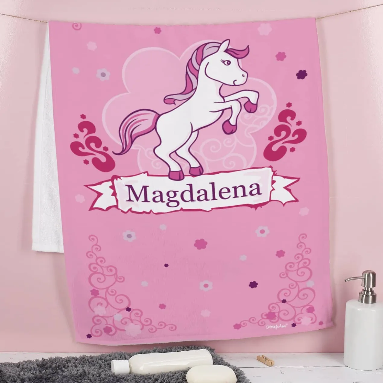Handtuch mit Pink Pony und Name in zwei Größen