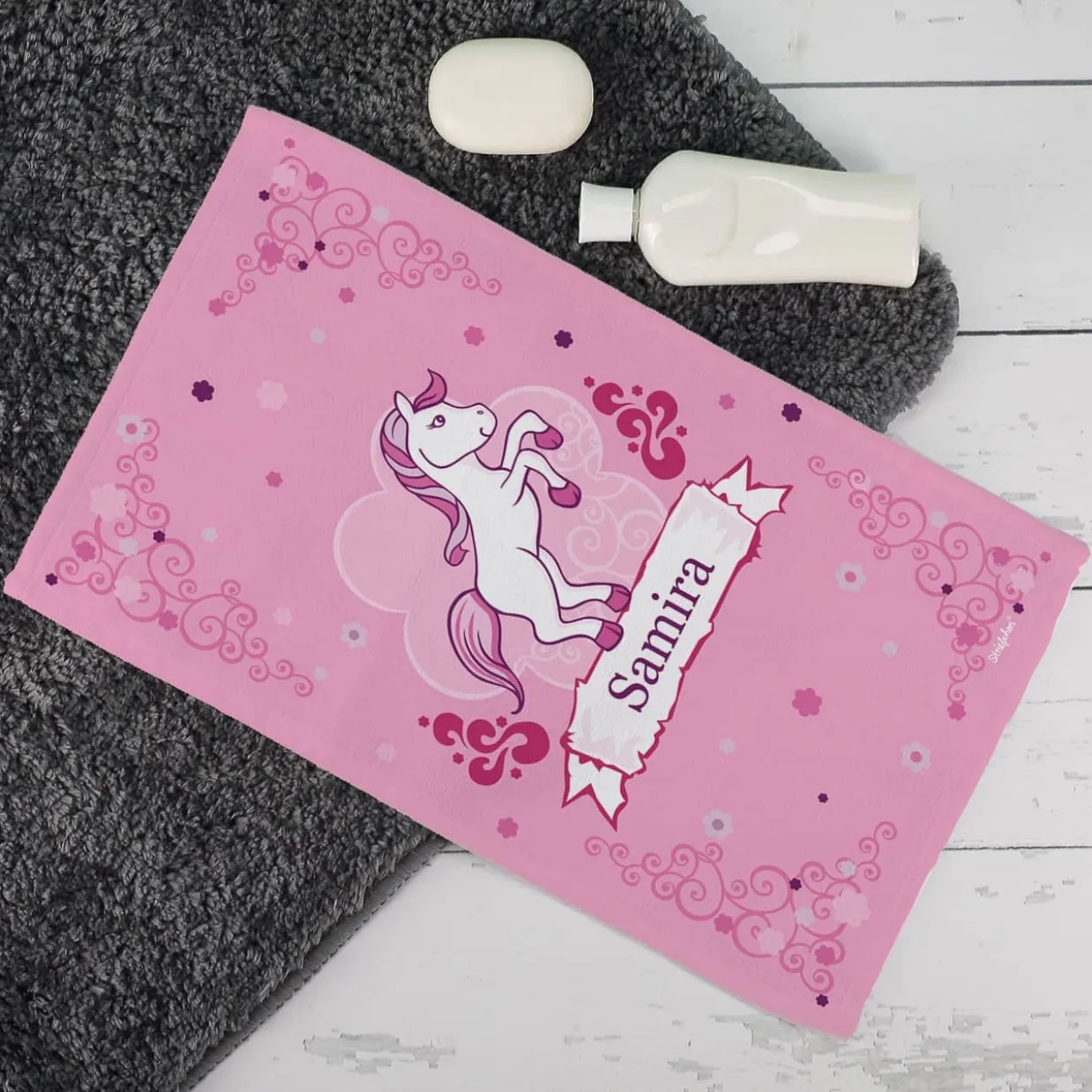 Handtuch mit Pink Pony und Name in zwei Größen