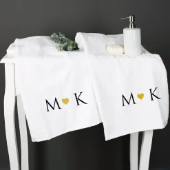 Handtuch Set personalisiert mit Stickerei | Herz & Initialen | Geschenk für Paare und Verliebte