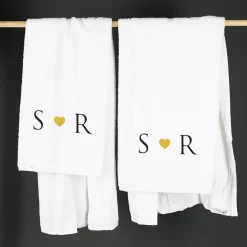 Handtuch Set personalisiert mit Stickerei | Herz & Initialen | Geschenk für Paare und Verliebte