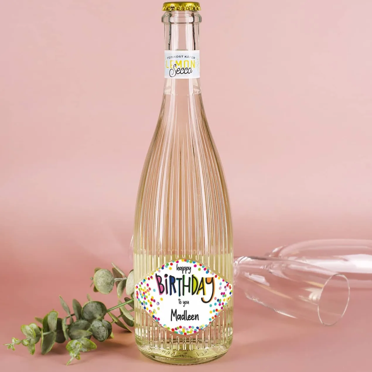 Happy Birthday - Fruchtsecco in zwei Sorten mit Ihrem Wunschnamen zum Geburtstag