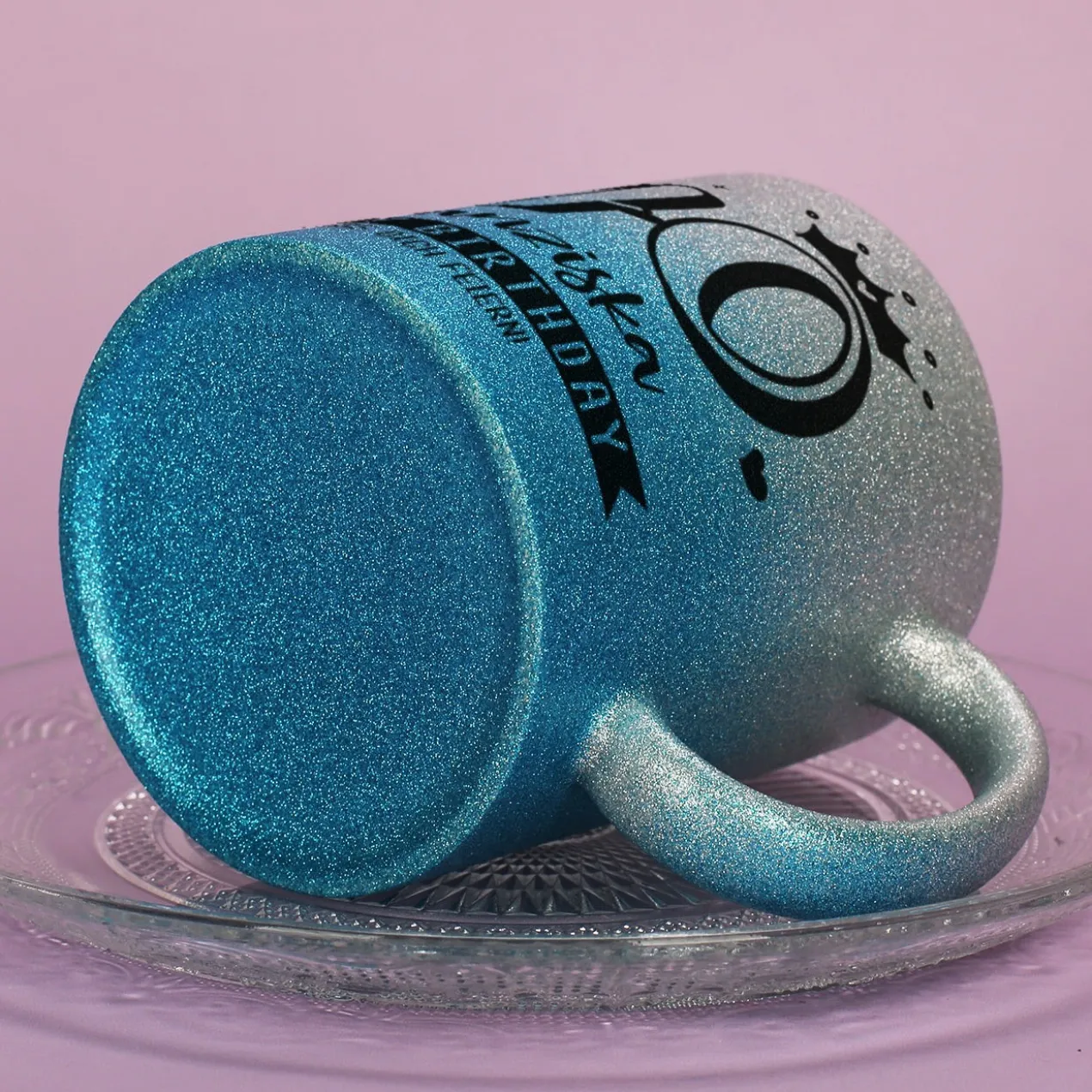 Happy Birthday - Glitzertasse mit Alter, Name & Wunschtext - 3 Farben zur Auswahl