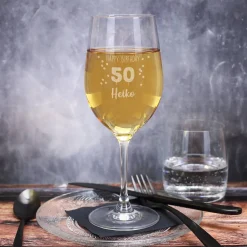 Happy Birthday 50 - graviertes Weinglas zum 50. Geburtstag mit Name