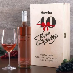 Happy Birthday - Weingeschenkset zum 40. Geburtstag mit graviertem Weinglas und Flasche